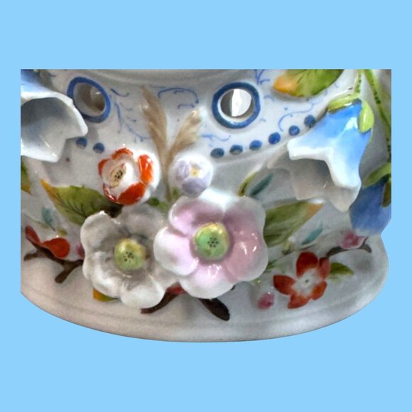Antique European Porcelain CHERUB inside a Floral BASKET Ribbons Love Birds READ - Picture 7 of 7